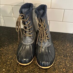 Sporto Navy and Beige Lace-Up Boots